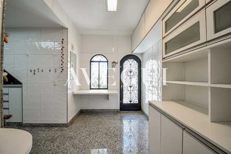 Furnished 4-bedroom house with 5 bathrooms — photo 6