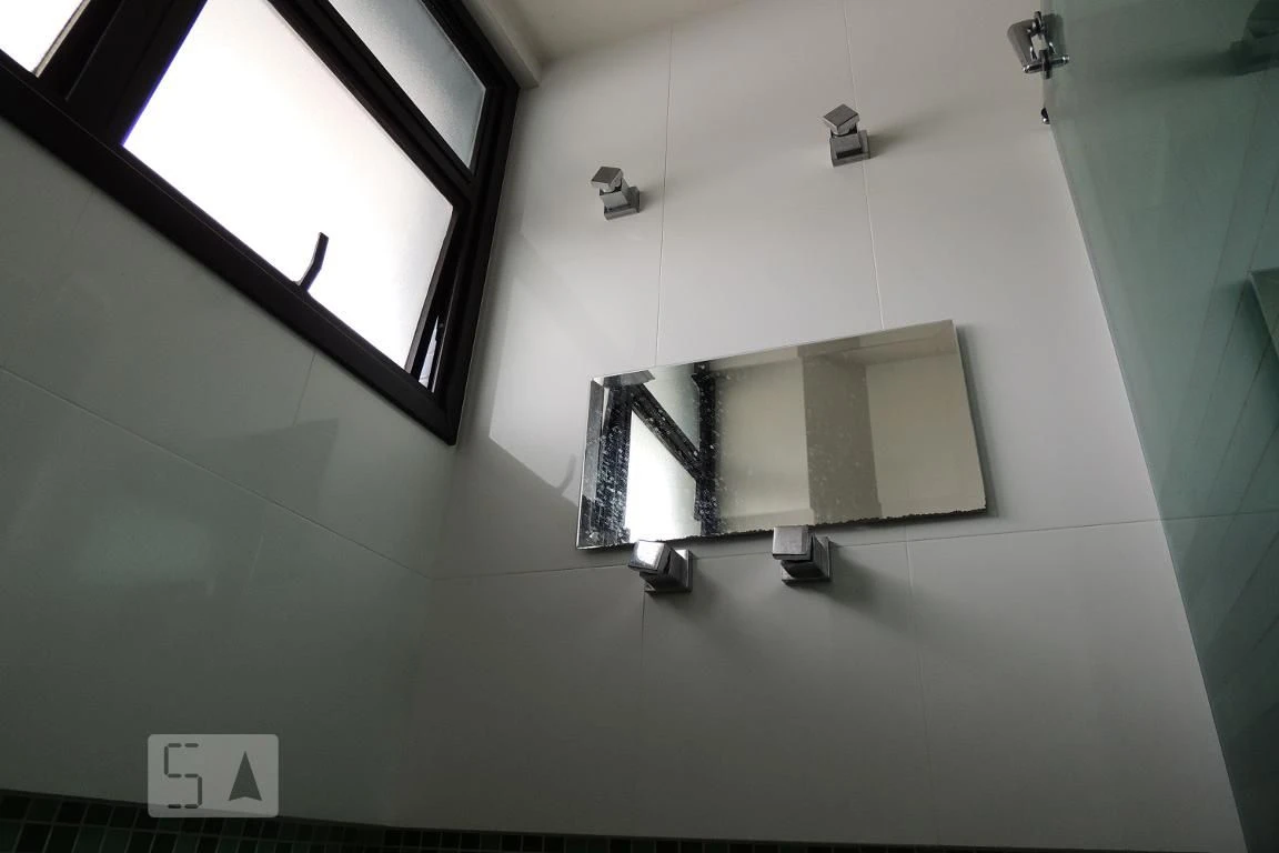 Apartamento de 4 quartos com janelas do piso ao teto — photo 92