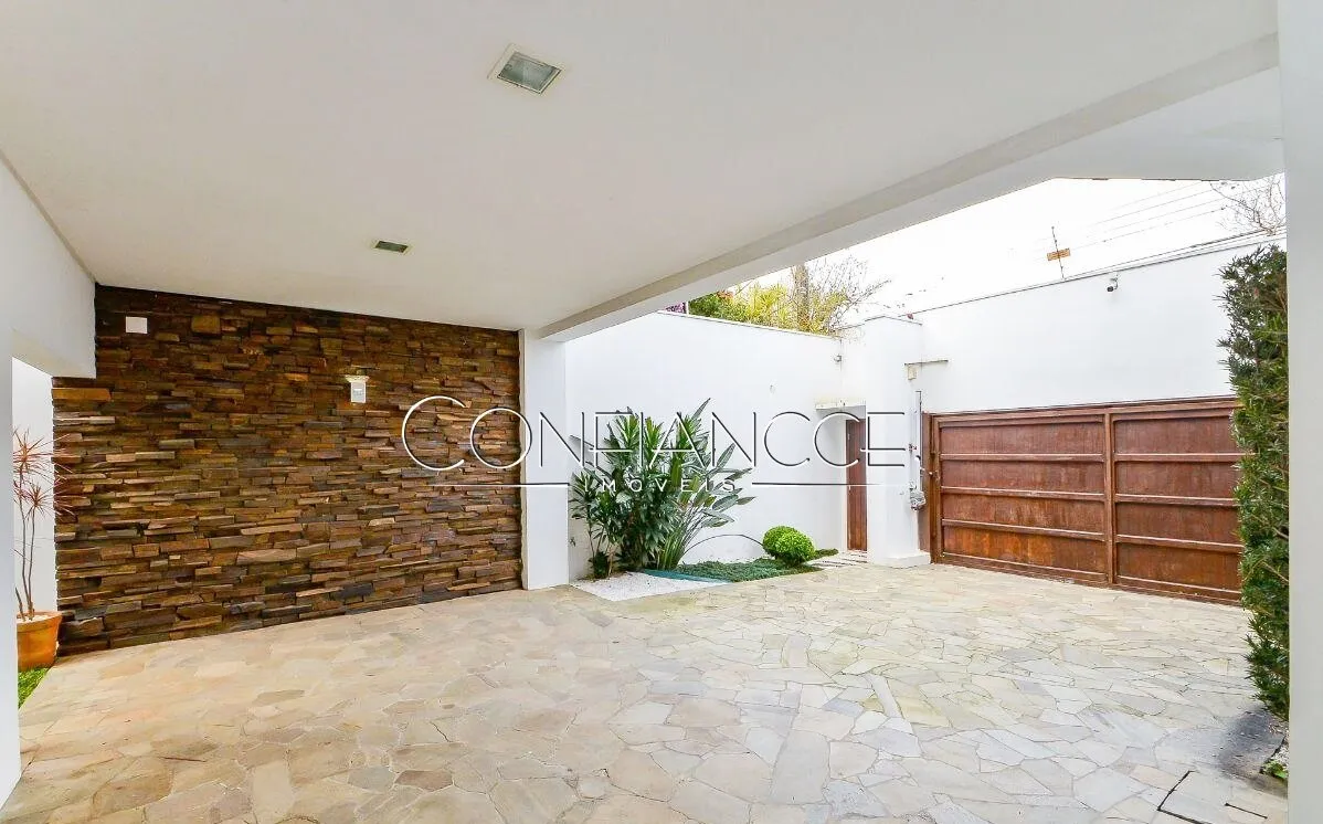Камін та 4 спальні: будинок 250 м² — photo 25