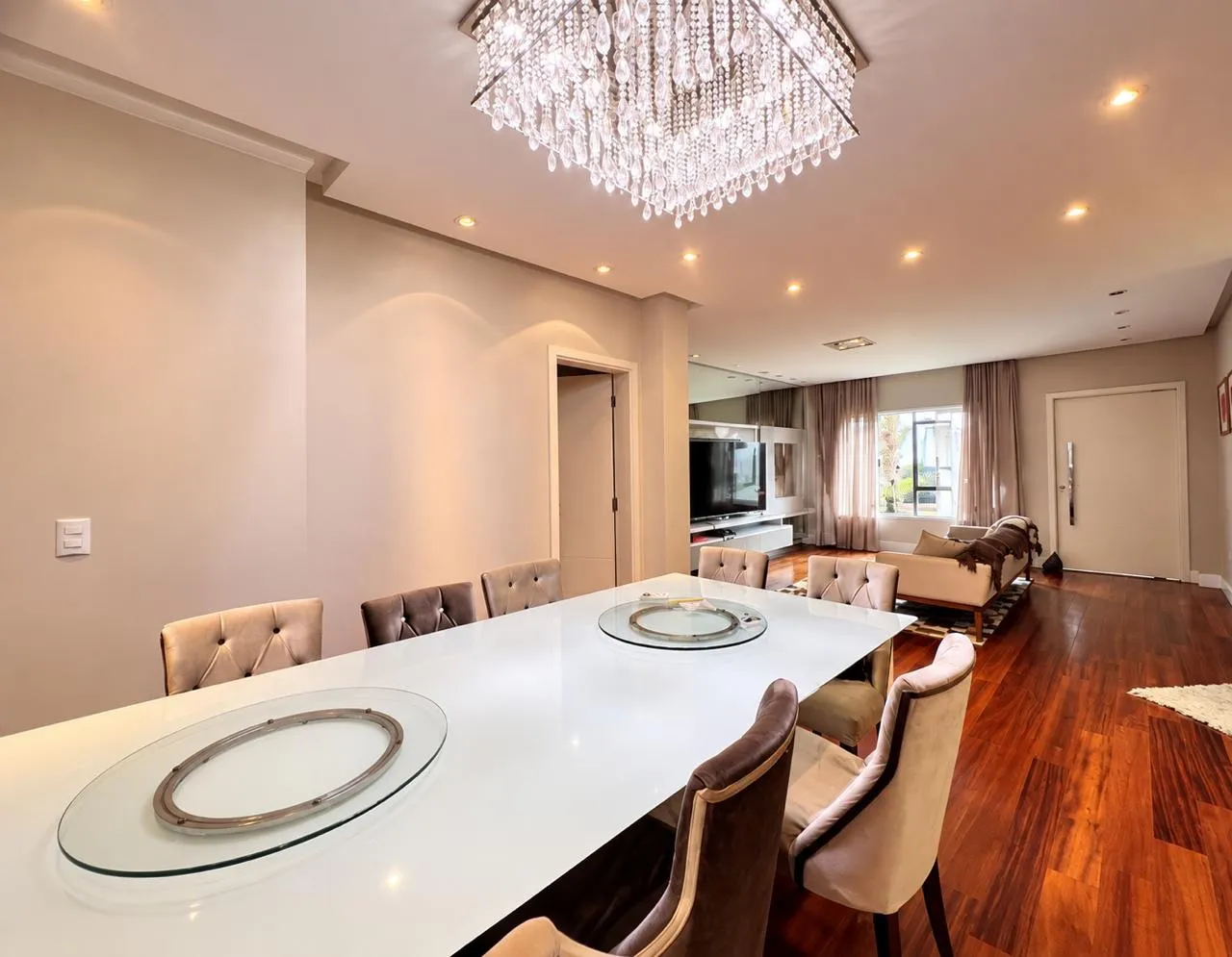 4-bedroom house with a home office — photo 8