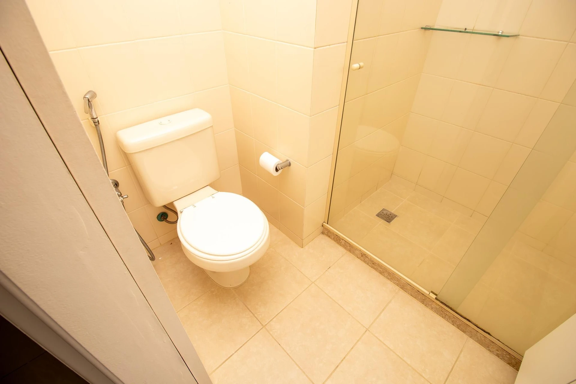 3-bedroom apartment with a glass-enclosed balcony — photo 45
