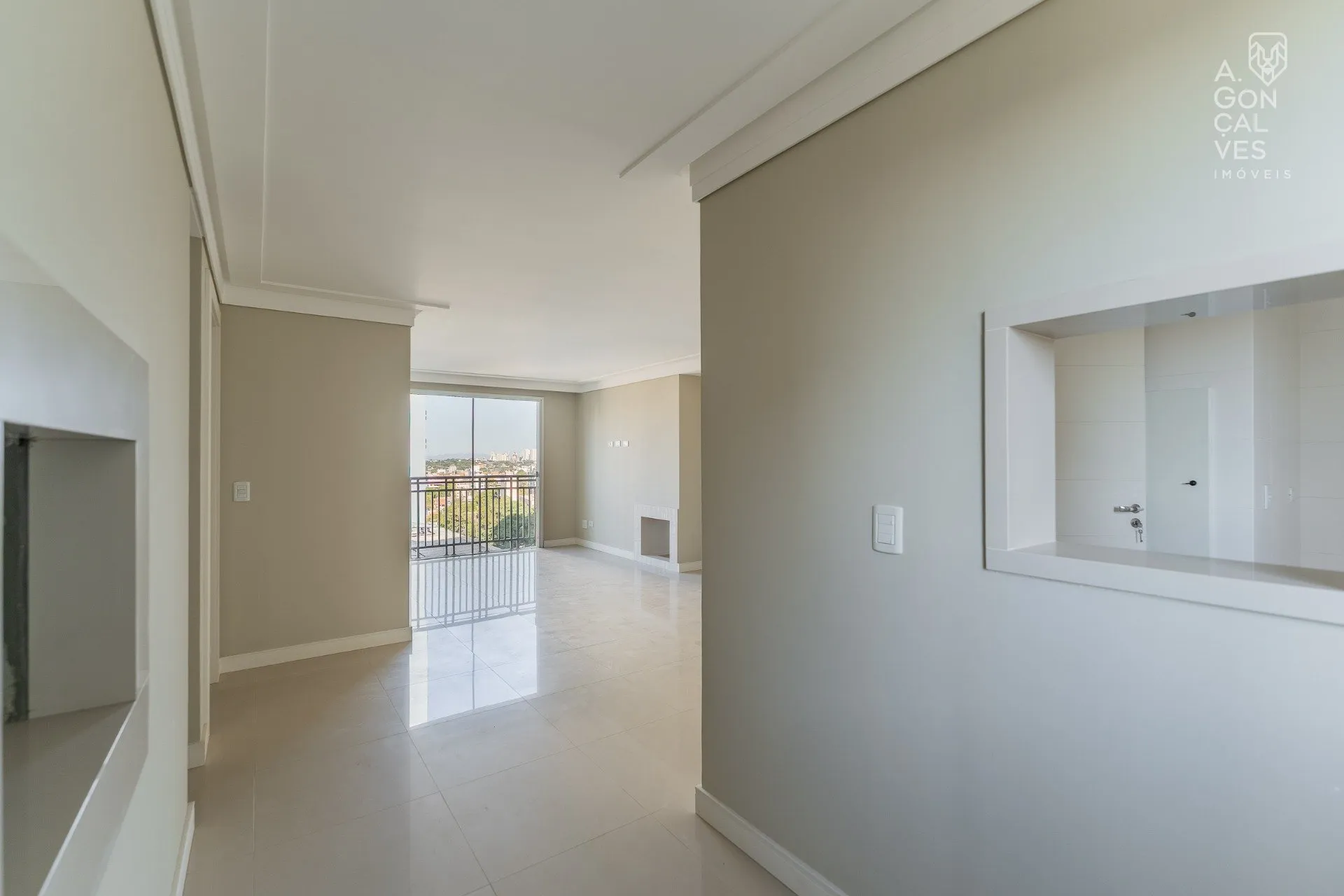 4-bedroom apartment with balcony and 3 parking spaces — photo 18