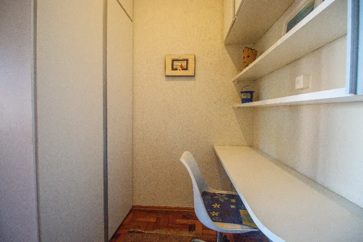 Furnished 2-bedroom apartment with a closed kitchen — photo 9