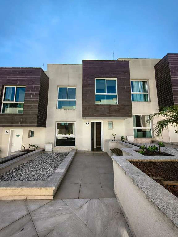 House with 3 bedrooms, 1 en-suite and shared BBQ area — photo 5