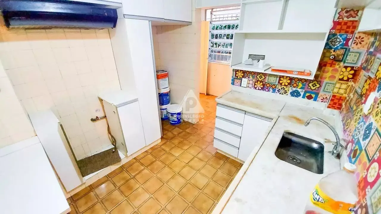 2-bedroom apartment with a walk-in closet — photo 15