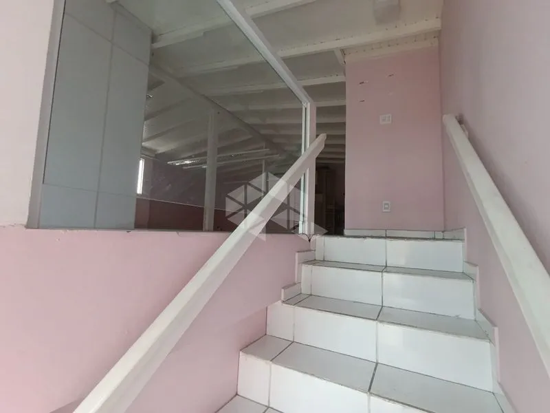 80 m² studio with balcony and air conditioning — photo 17
