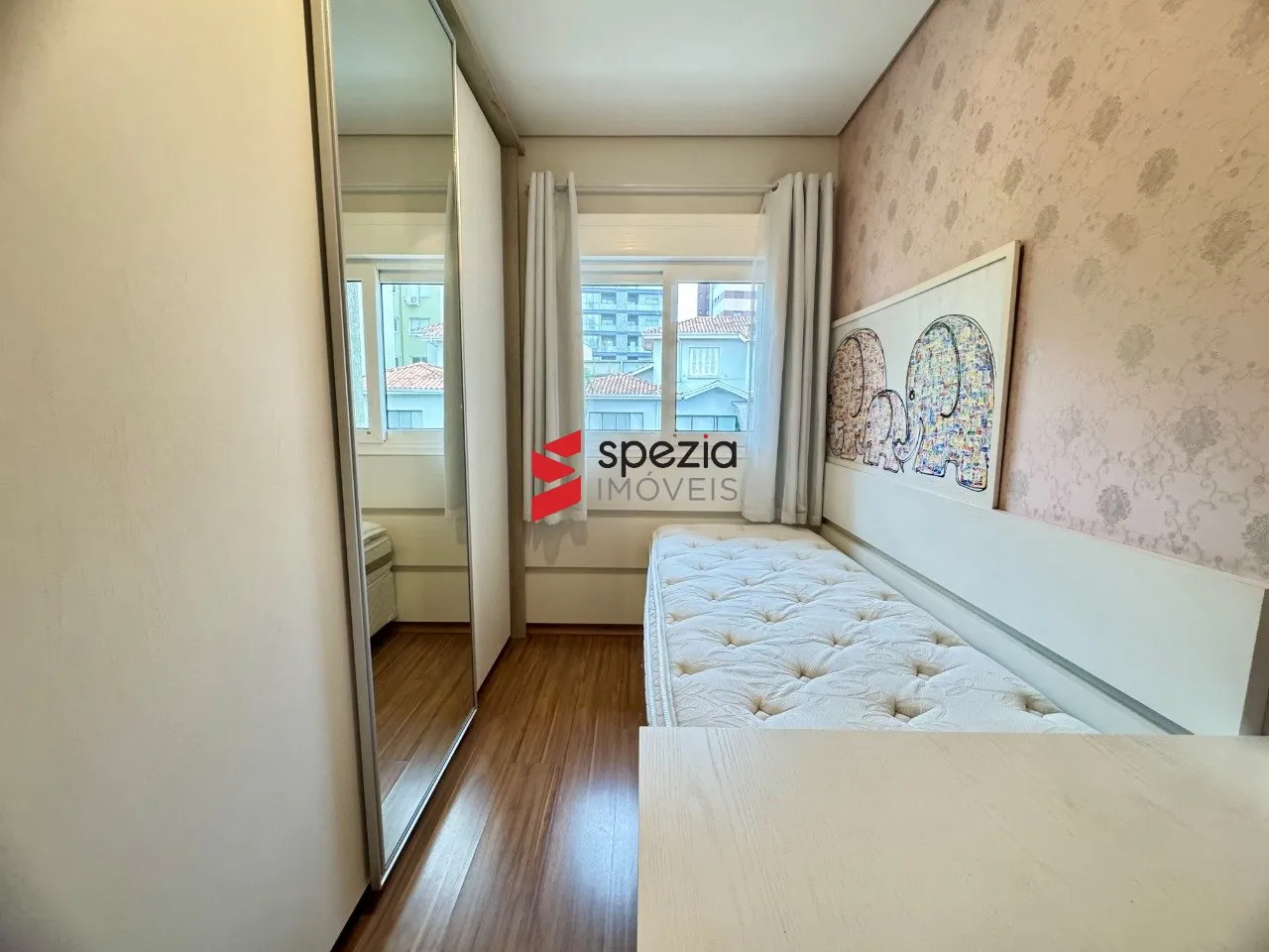 Рабочее место и 2 спальни: квартира 52 м² — photo 5