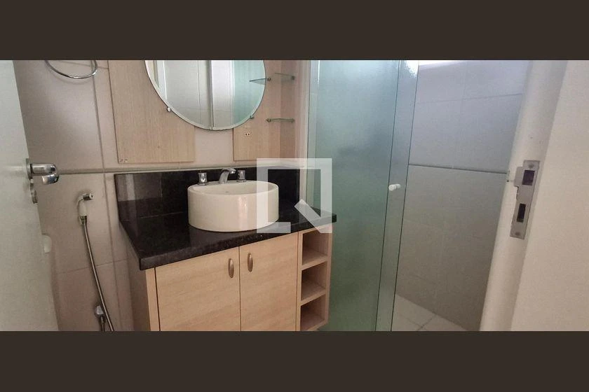 3-bedroom apartment in a building with a pool — photo 21