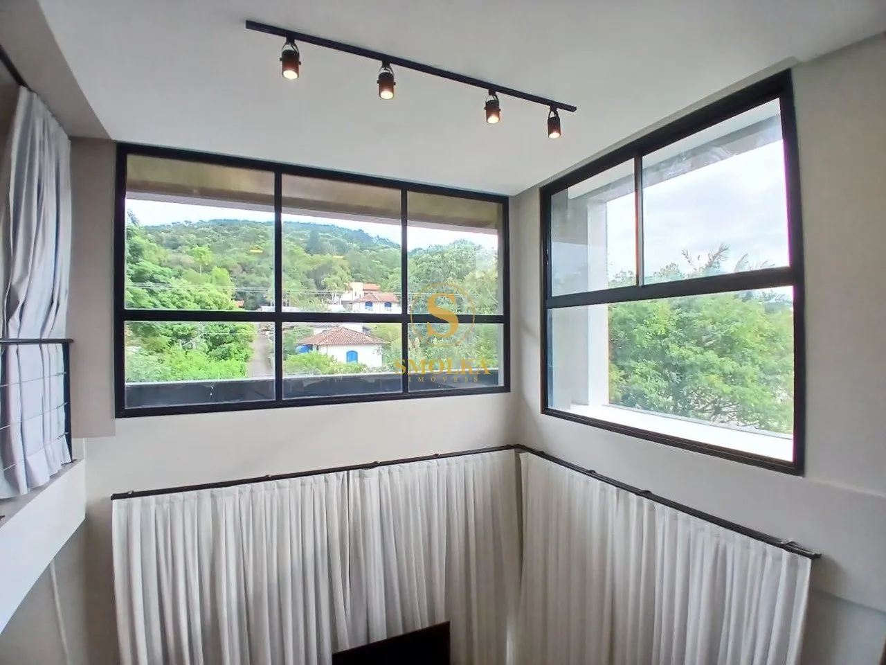 Furnished 66 m² apartment with 1 bedroom and 2 parking spots — photo 3