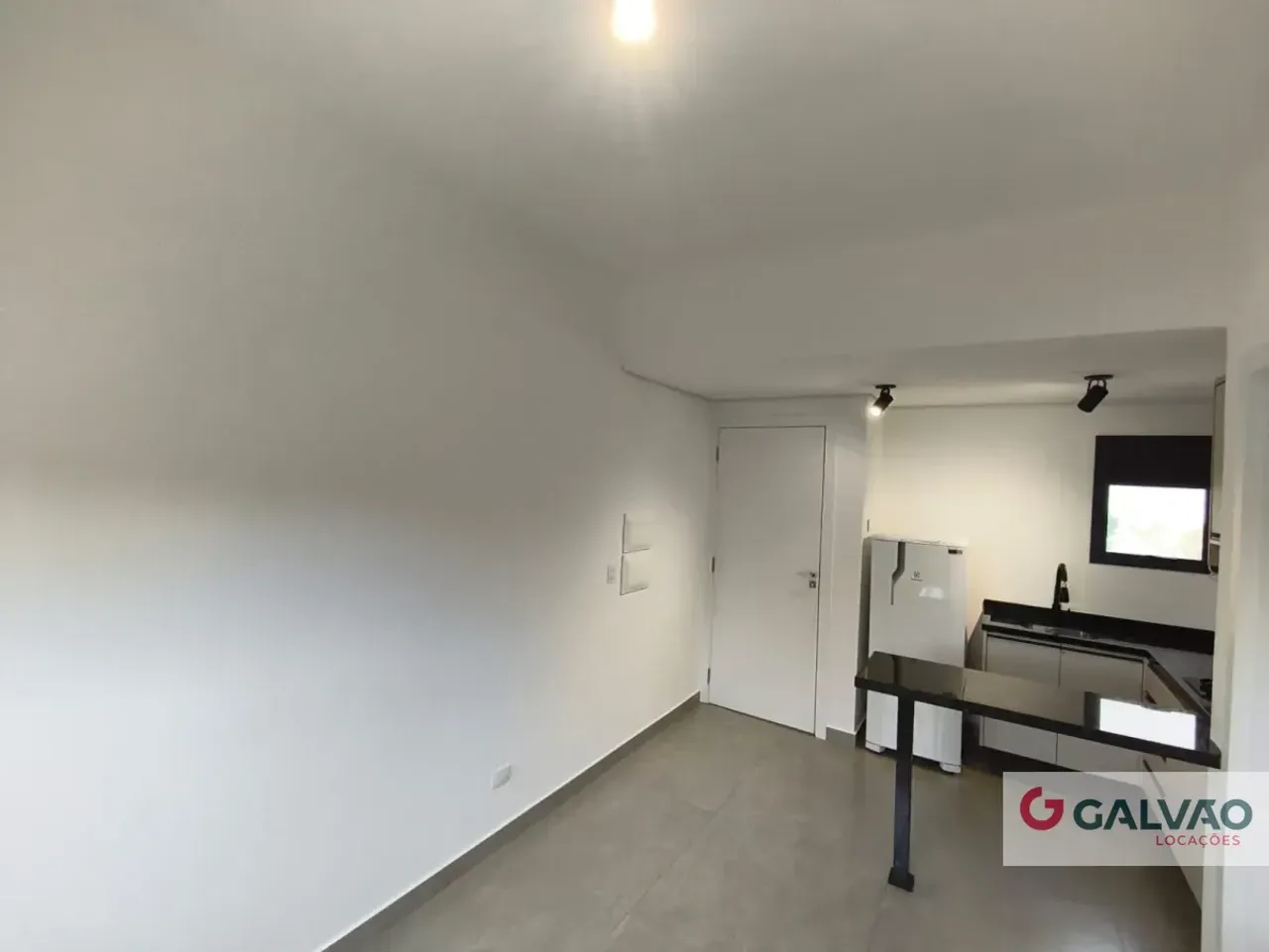 Apartamento de 28,93 m² com cozinha americana e fogão a gás — photo 2