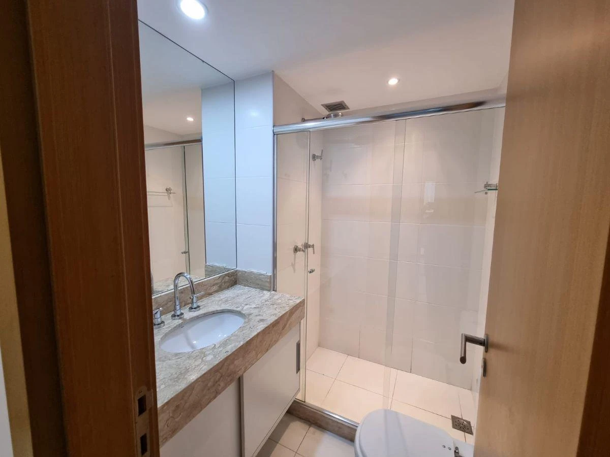 4-bedroom apartment in a building with a sauna — photo 4