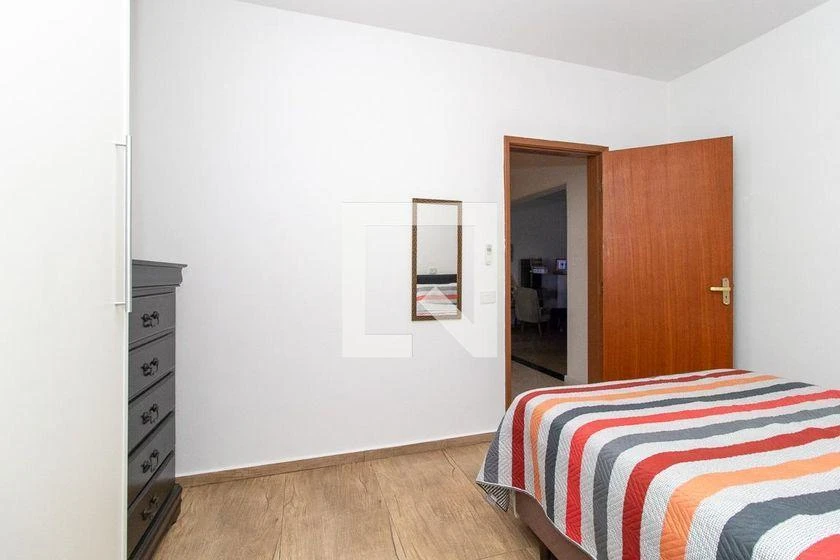 4-bedroom house with a home office in Curitiba — photo 20