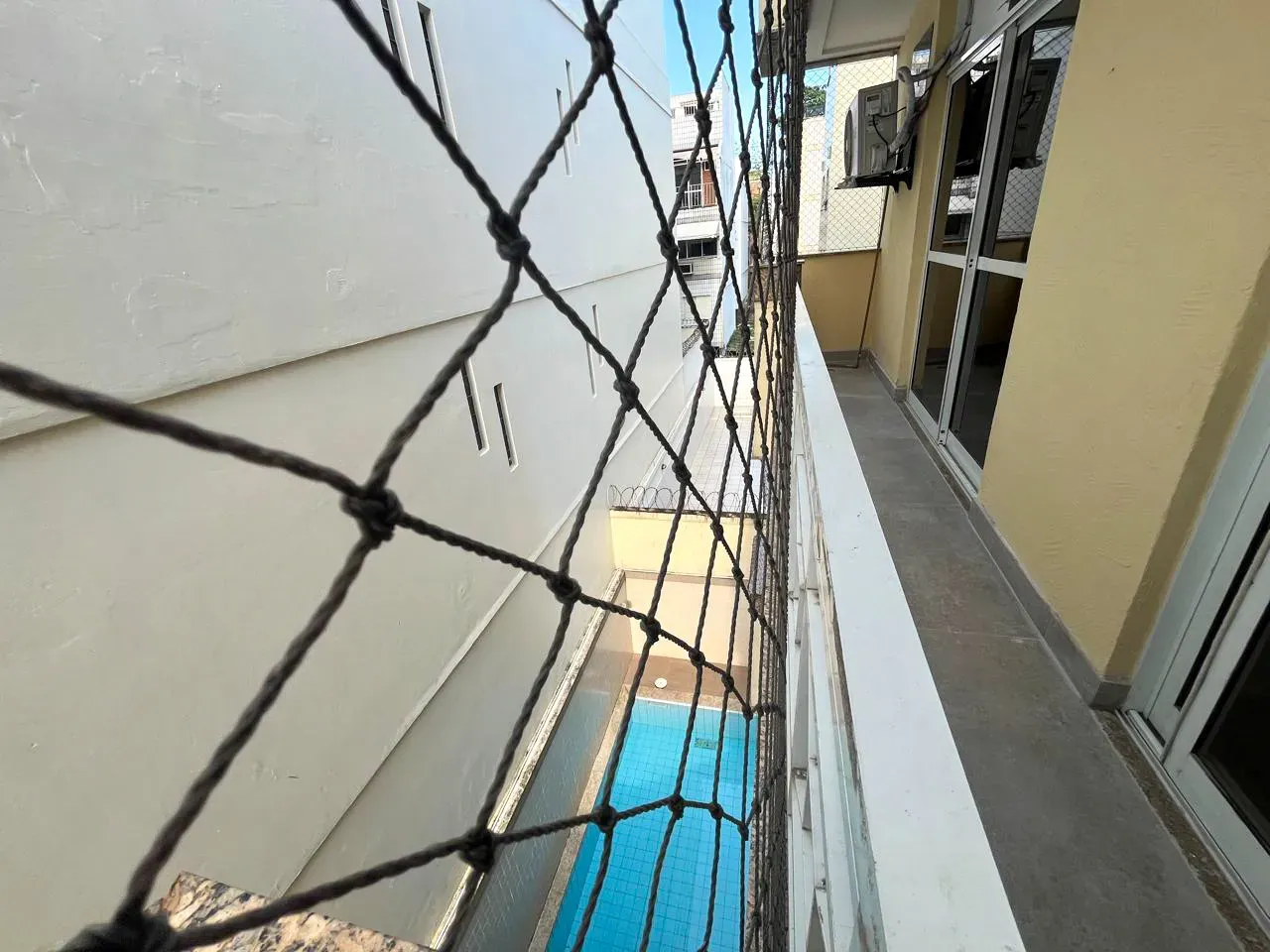 3-bedroom apartment with a washing machine — photo 15