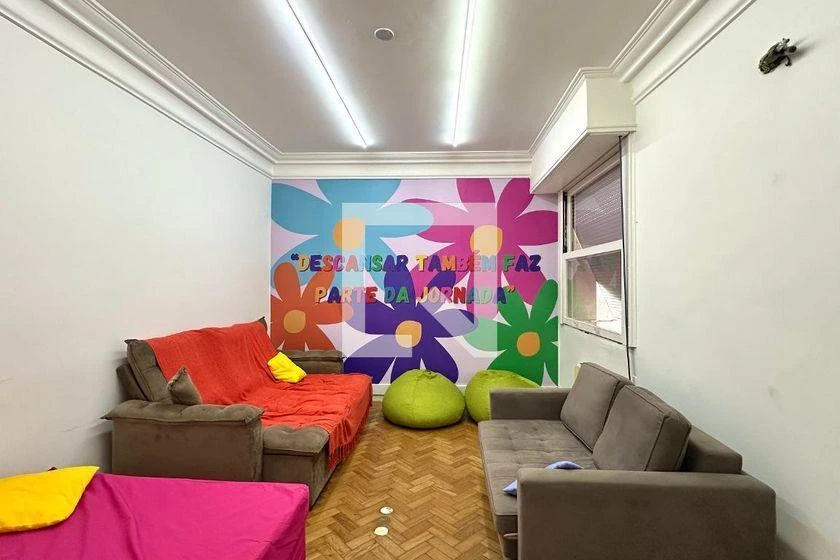 Apartamento amueblado con 5 dormitorios y 410 m²