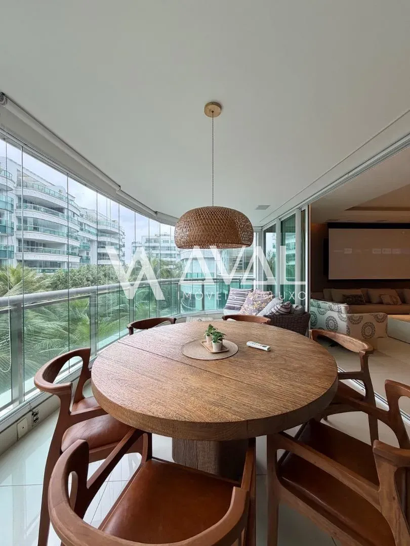 300 m² apartment with 4 suites and 3 parking spaces — photo 12