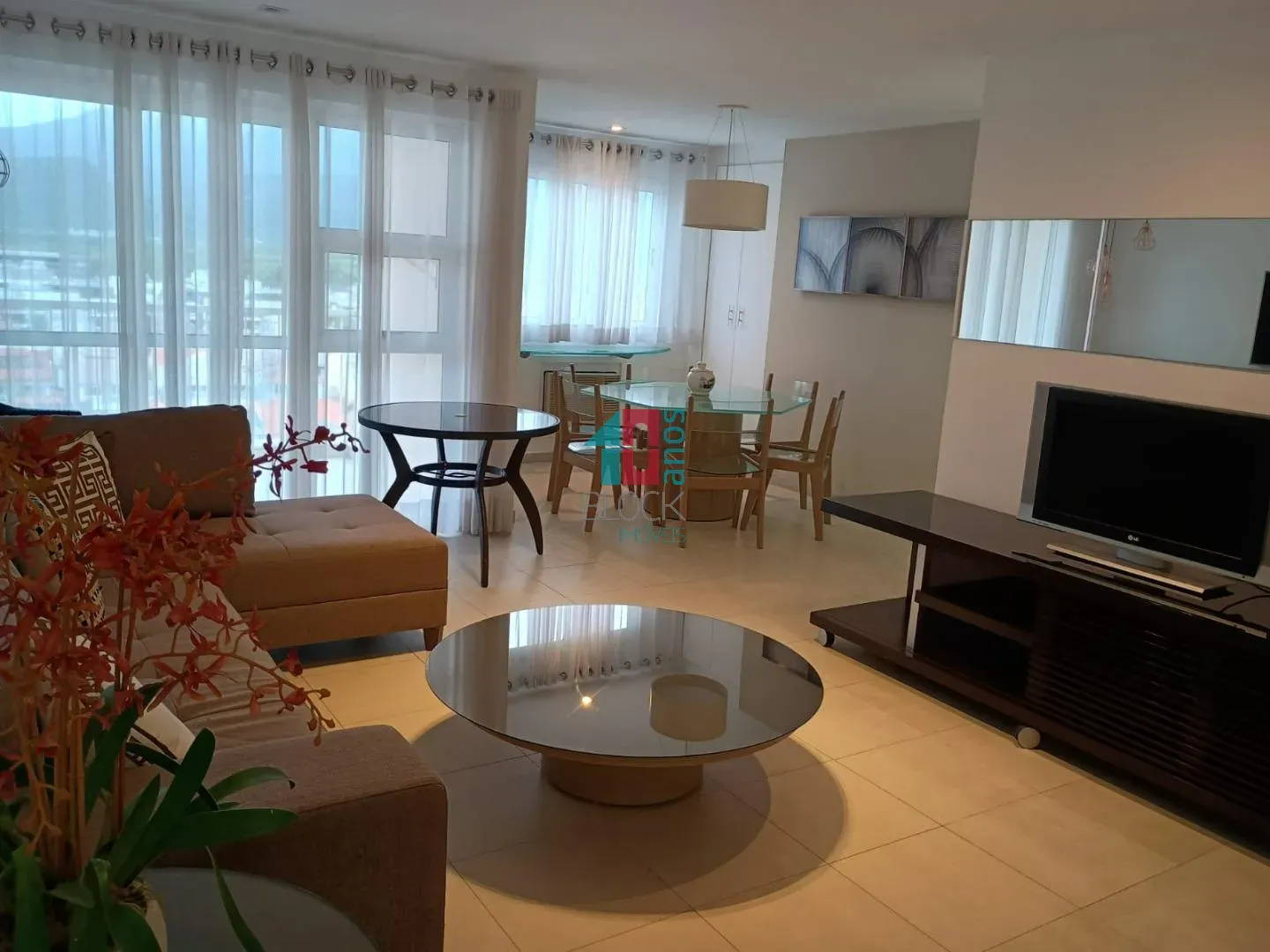 86 m² apartment with a walk-in closet and a home office