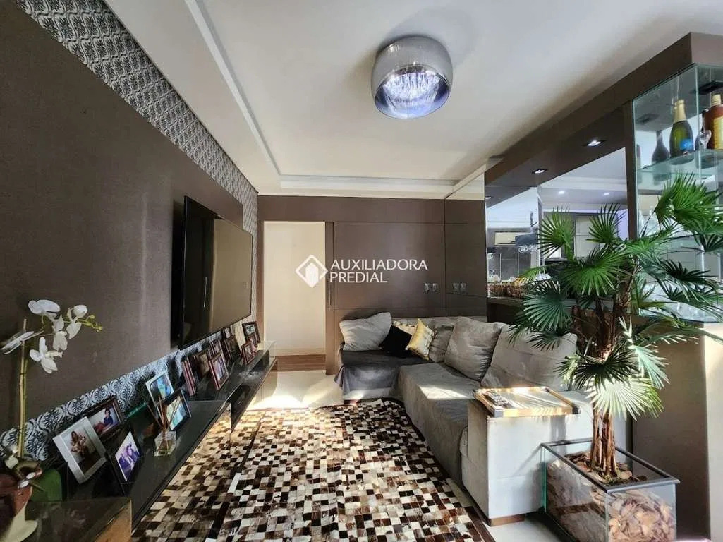 3-bedroom penthouse with 2 en-suite bathrooms and 2 parking
