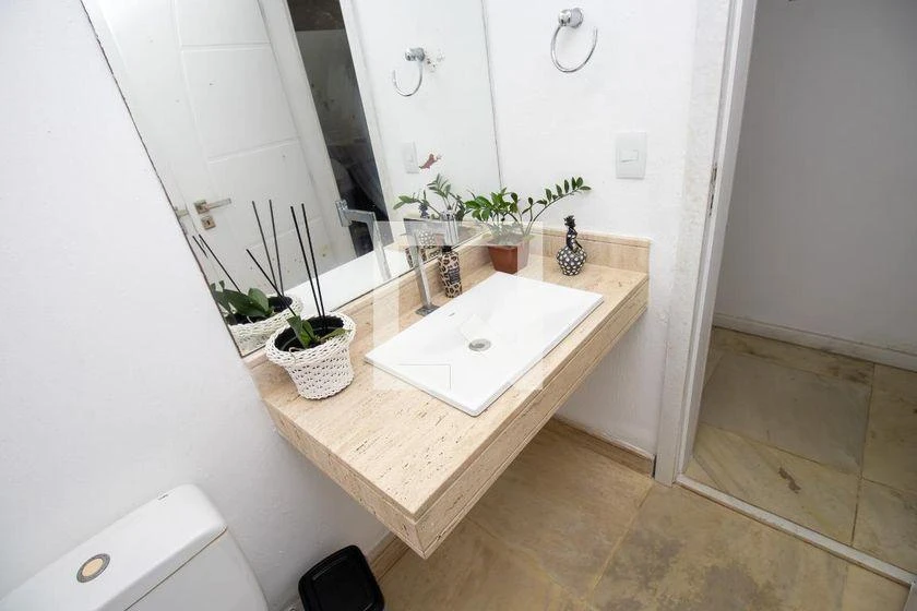 Condo house with 4 suites and 500 m² plus private garden — photo 48