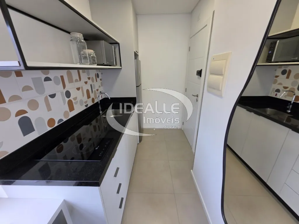 One-bedroom apartment with a dryer — photo 14