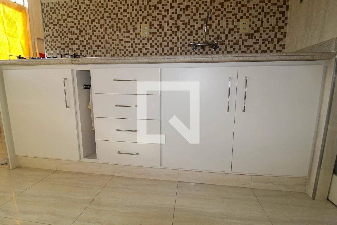 Furnished 2-bedroom apartment with 2 bathrooms — photo 20