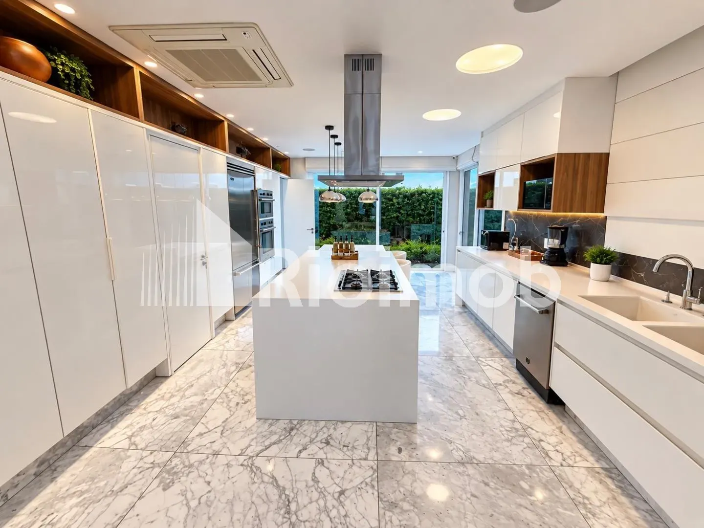Ванна та 5 спалень: будинок 889 м² — photo 9