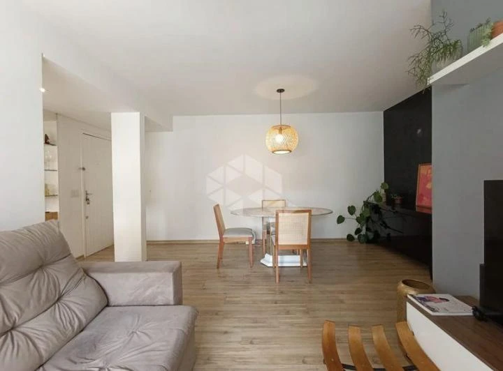 85 m² apartment with 3 bedrooms and a suite — photo 5