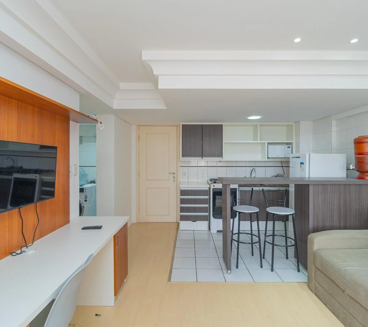 One-bedroom apartment with a home office in Curitiba — photo 4