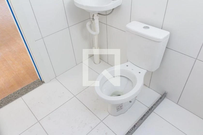 Unfurnished 2-bedroom apartment with 45 m² and wood floors — photo 35