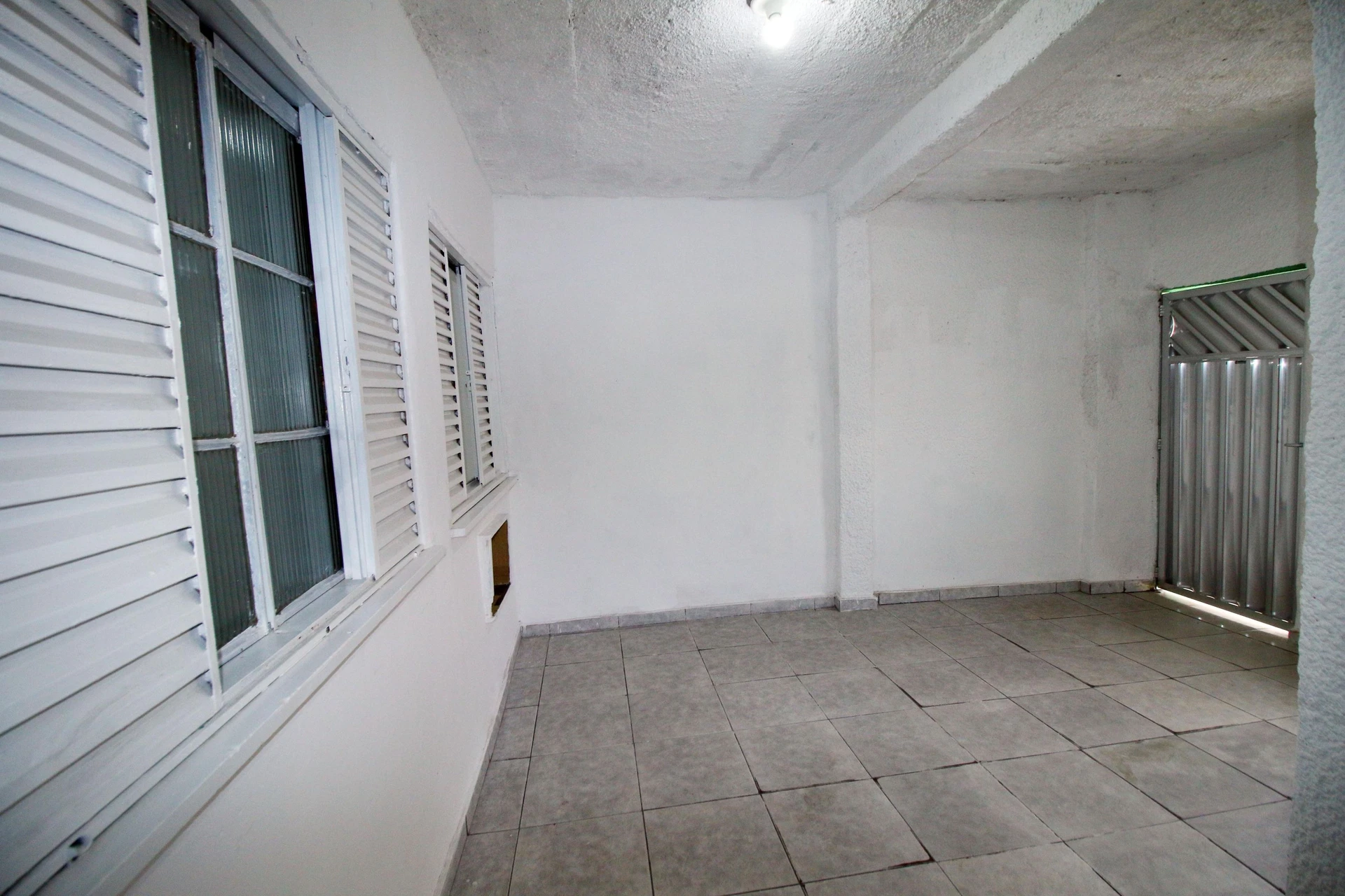 Rental house with 3 bedrooms, balcony and private yard — photo 31