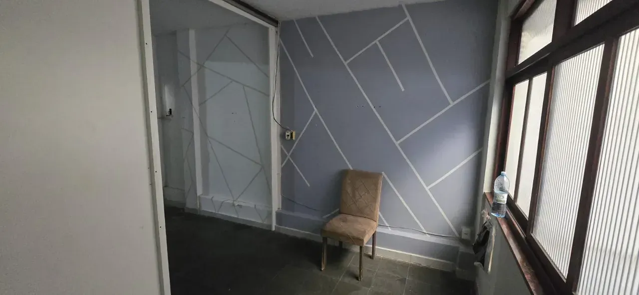 25 m² studio with a closed kitchen and electric shower — photo 2