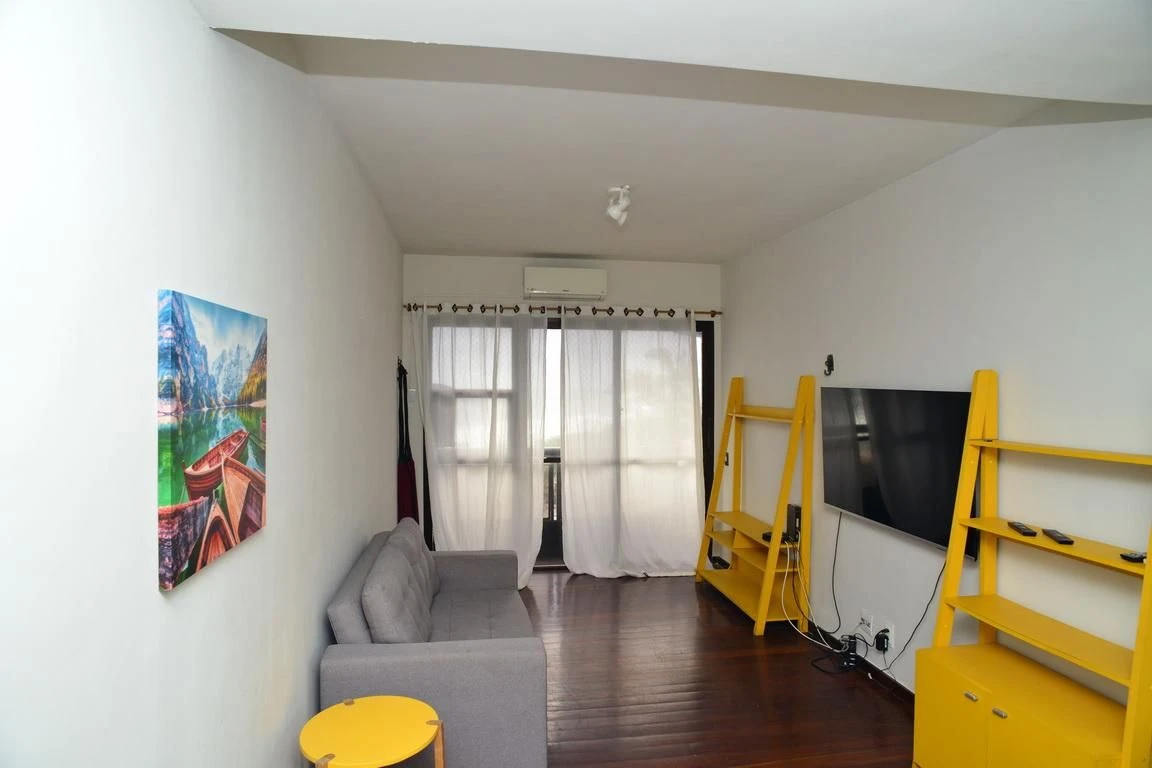 Apartamento mobiliado de 1 quarto com vaga e varanda — photo 4
