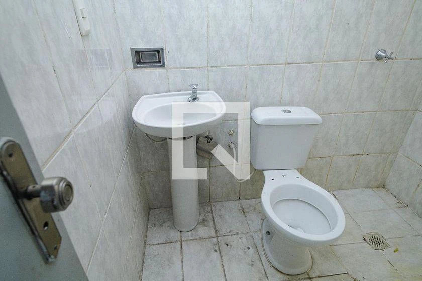Rental apartment with 2 bedrooms and a balcony — photo 14