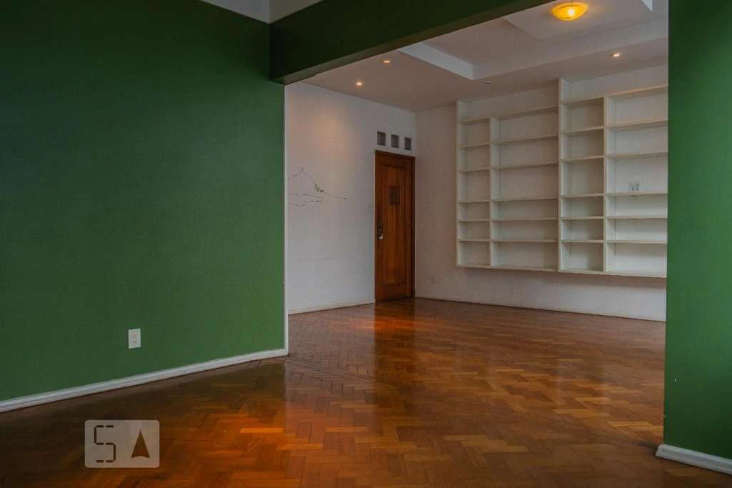 225 m² apartment with 4 bedrooms and a balcony — photo 12