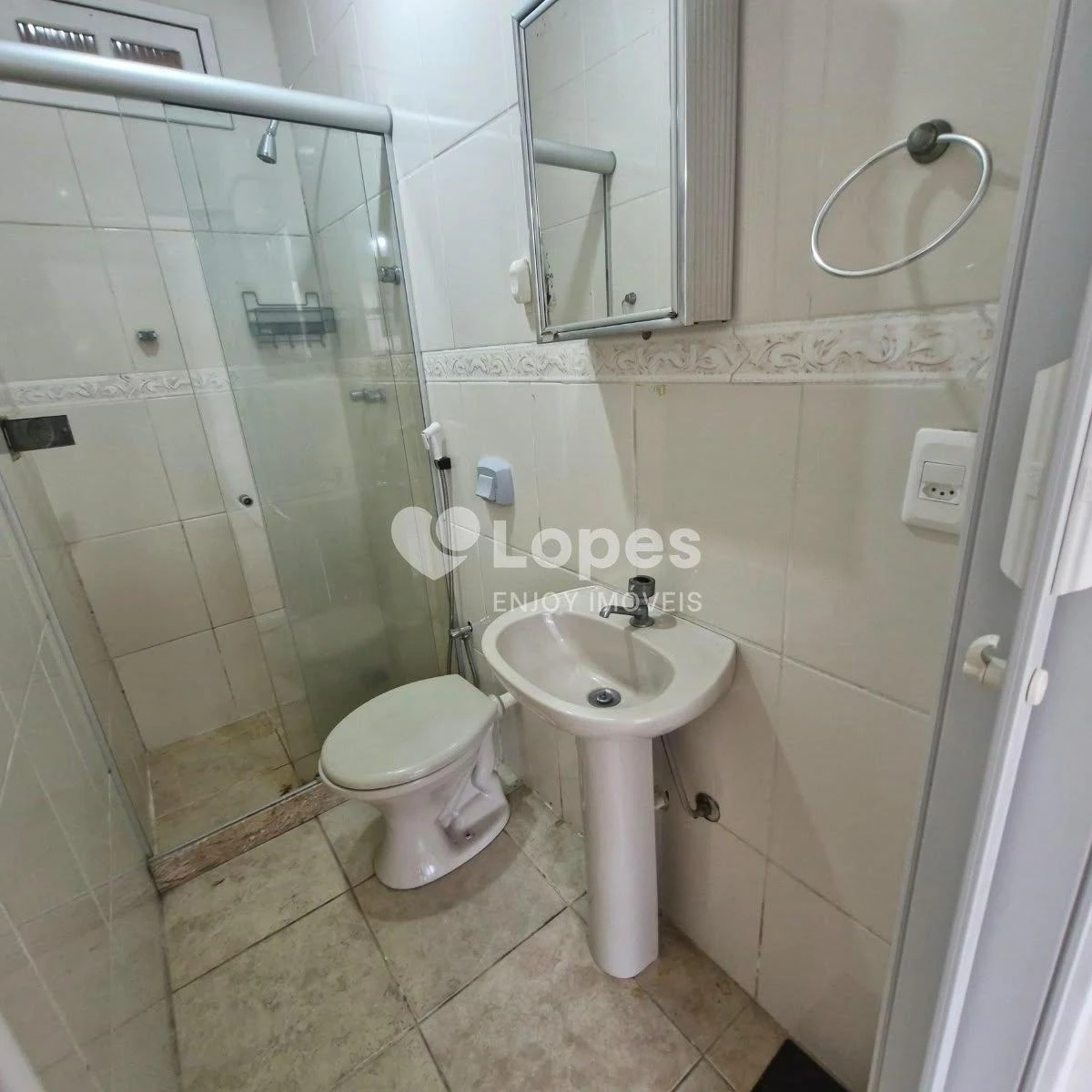 2-bedroom apartment, 1 with its own bathroom, 80 m² — photo 2