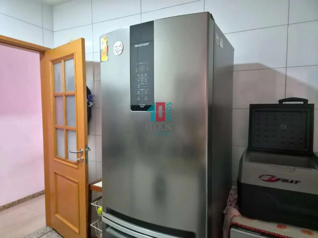 3-bedroom apartment with a washing machine — photo 26