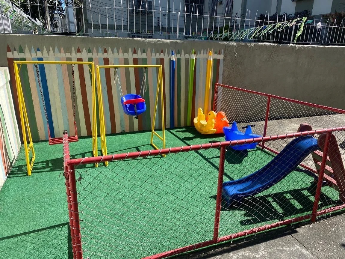 Apartamento com 2 quartos e banheiro com box de vidro — photo 7