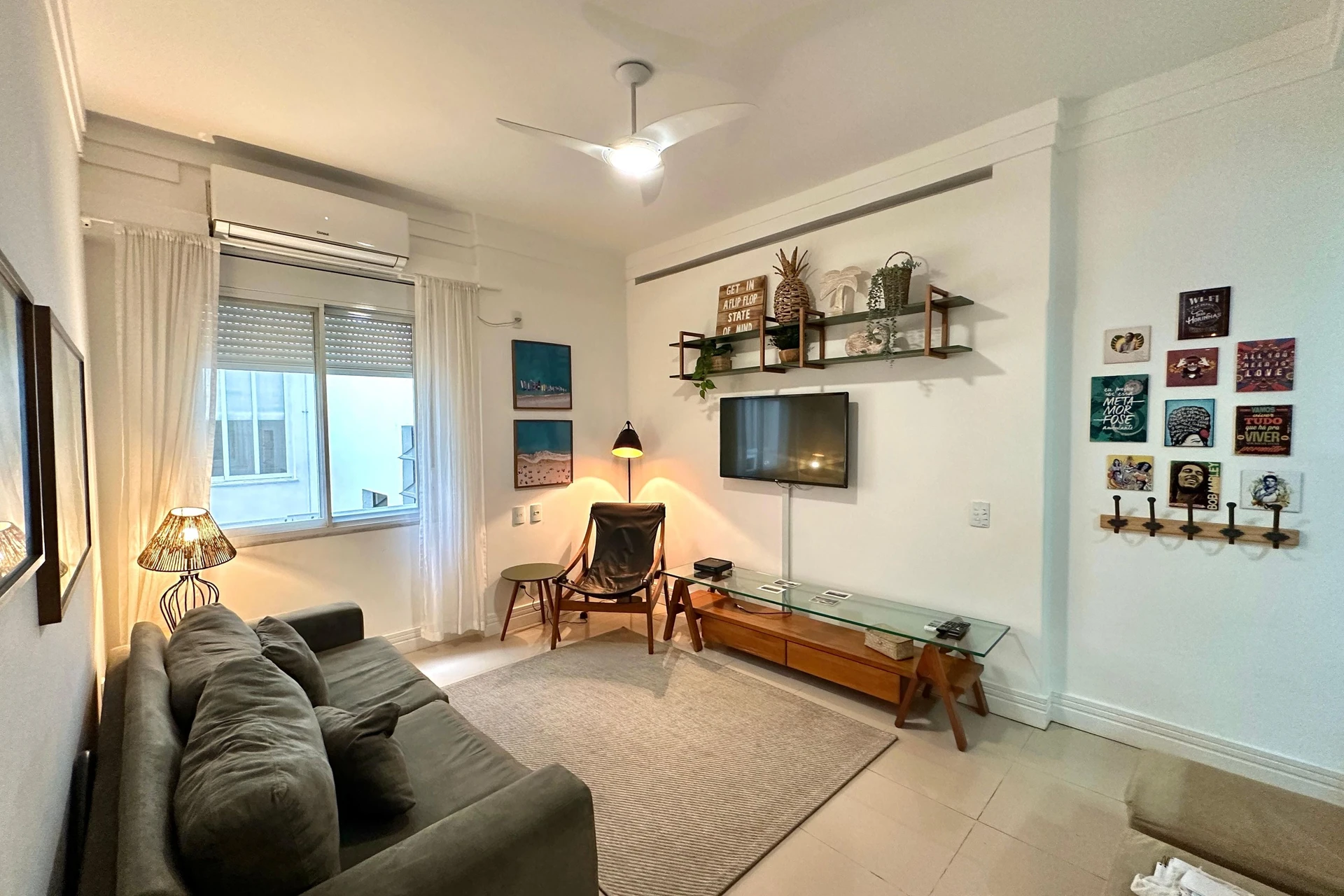 Furnished 2-bedroom apartment with integrated kitchen