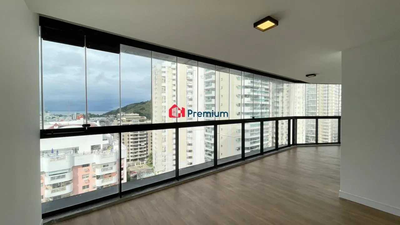 Apartment, 119 m², with a glass-enclosed balcony — photo 4