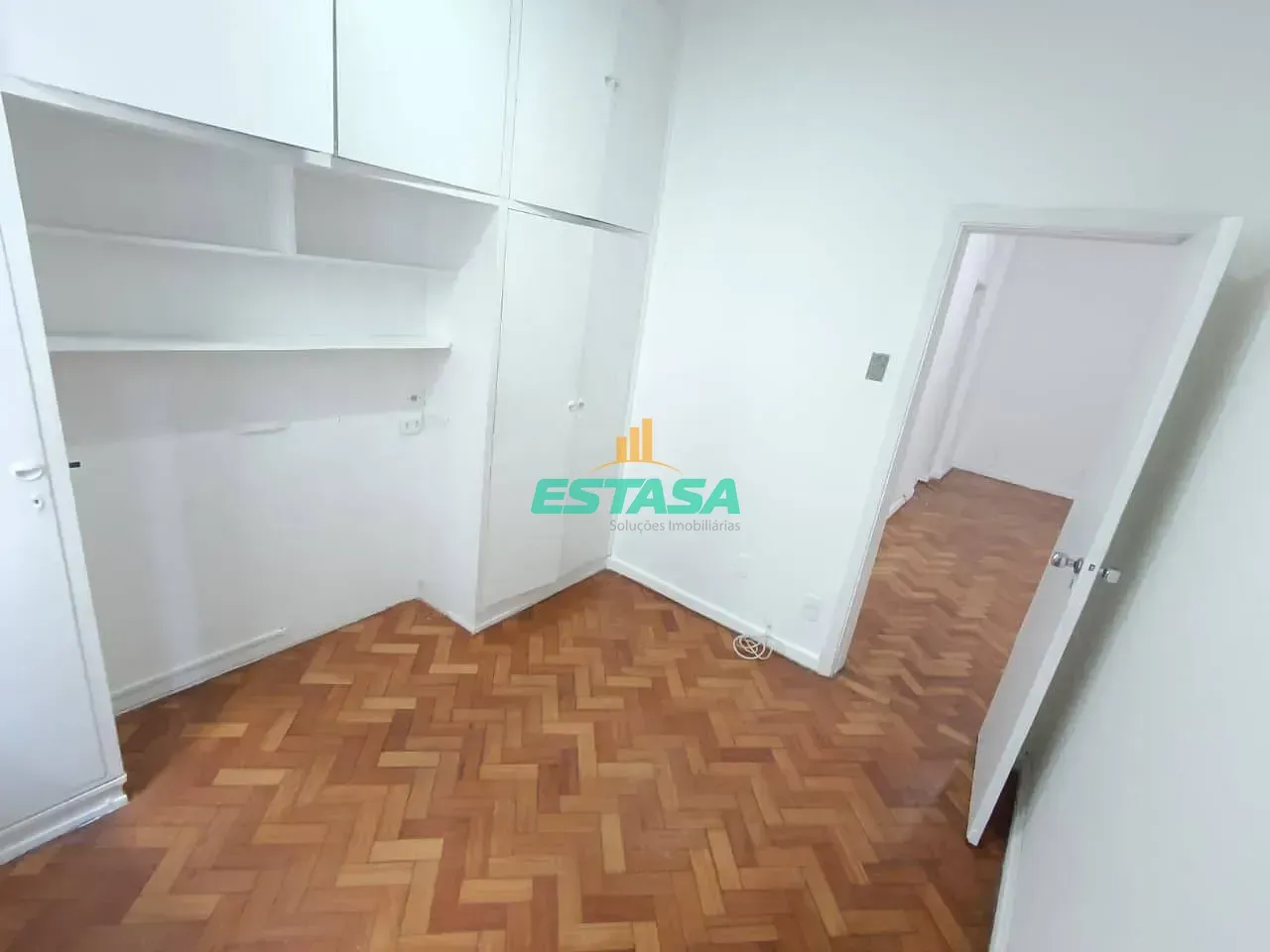 Дерев'яна підлога або ламінат та 2 спальні: квартира 75 м² — photo 10