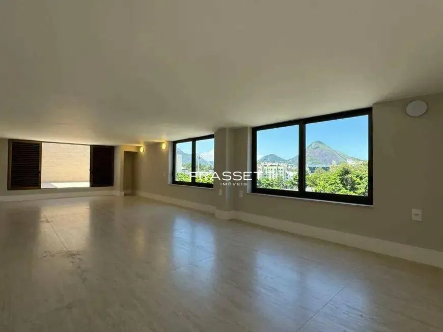 4 quartos e janelas do piso ao teto: apartamento de 460 m² — photo 4