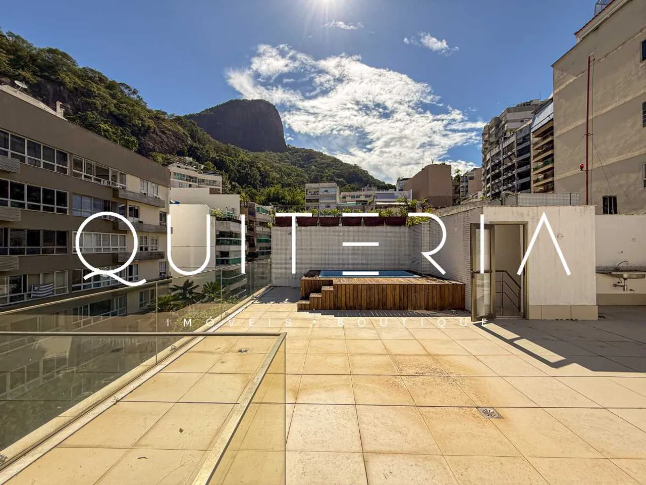 Apartamento com 3 quartos e varanda de vidro — photo 2