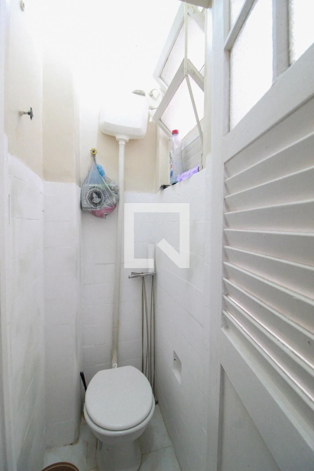 Departamento de 1 dormitorio con piso de madera o laminado — photo 26