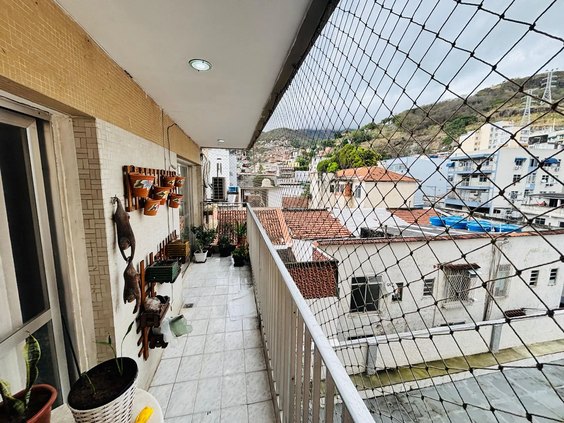 2-bedroom apartment with a mountain view — photo 16