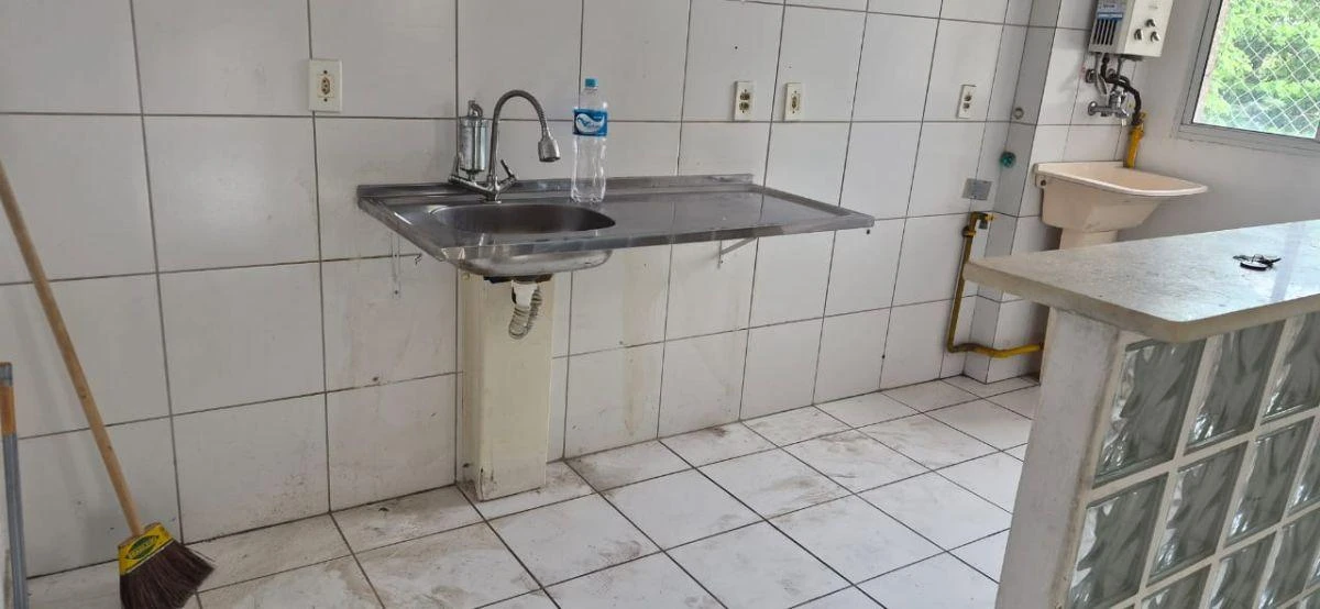 2-bedroom apartment in a building with a pool — photo 14