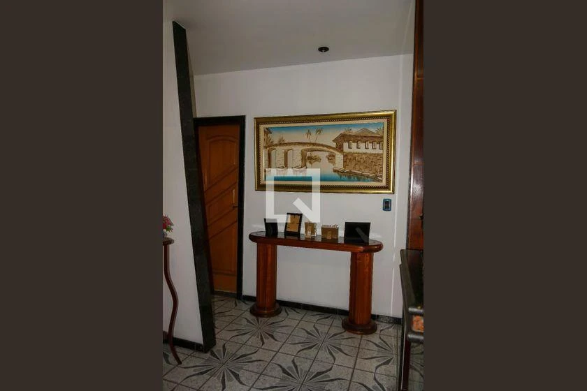 Furnished house with 4 bedrooms and 550 m² with air conditioning — photo 43