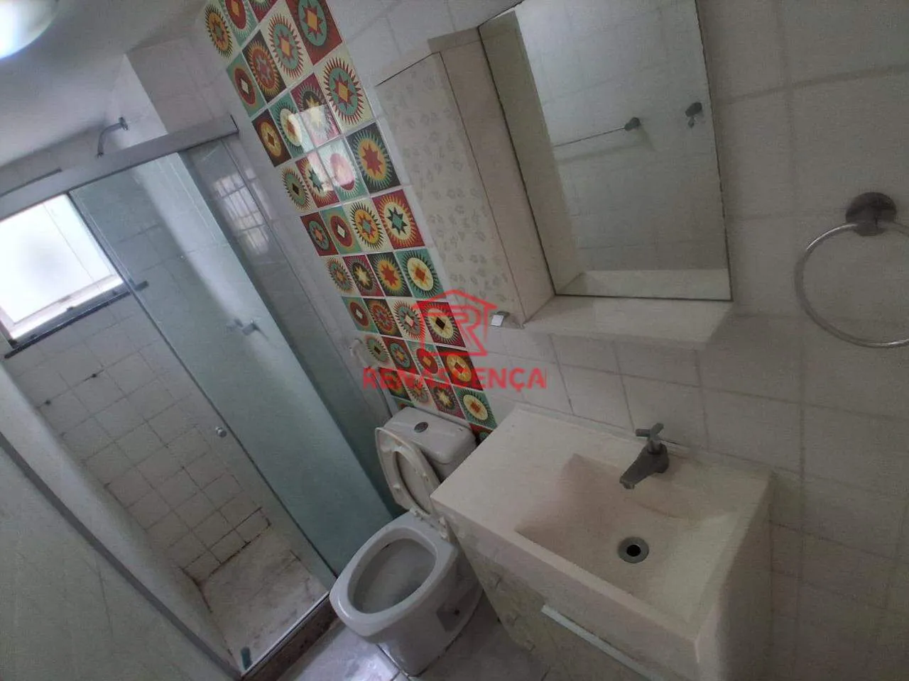 2-bedroom apartment in a building with a gym — photo 16