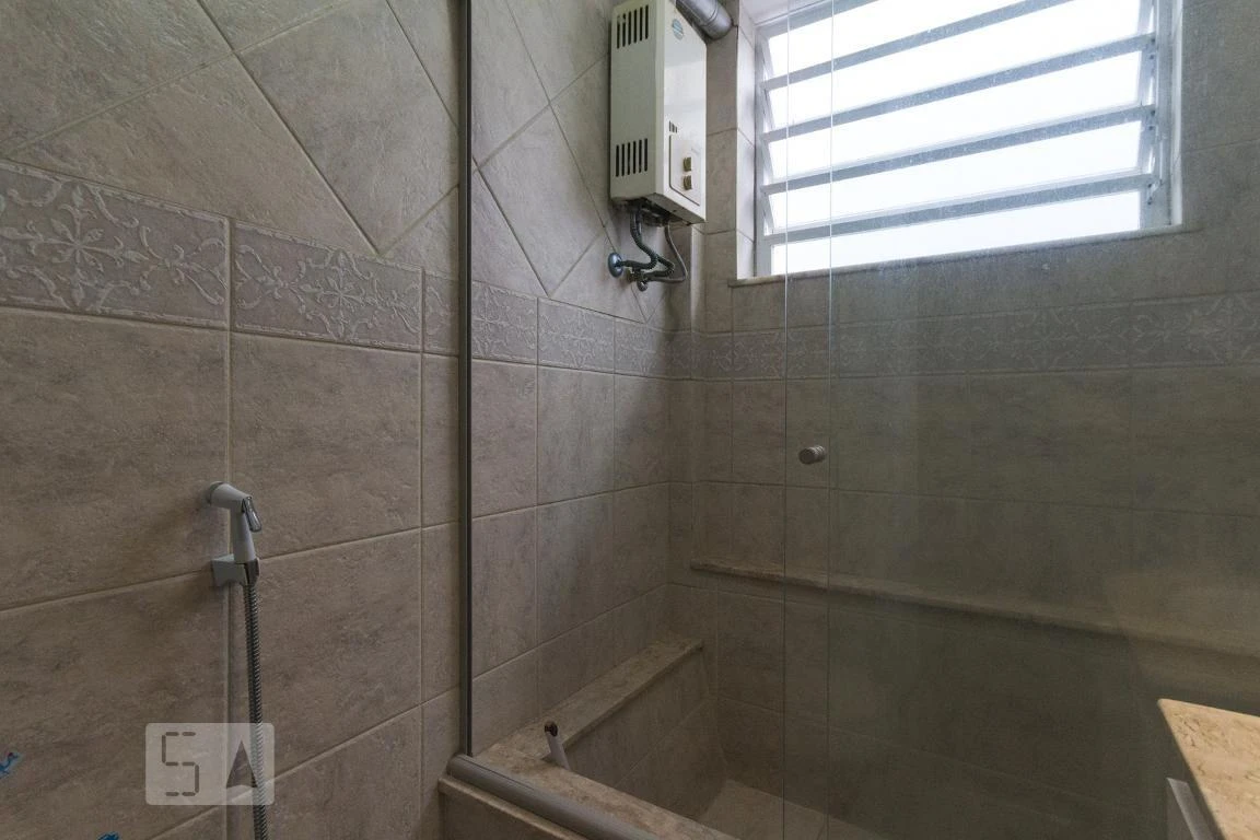 195 m² rental apartment with 3 bedrooms and 2 parking spaces — photo 49