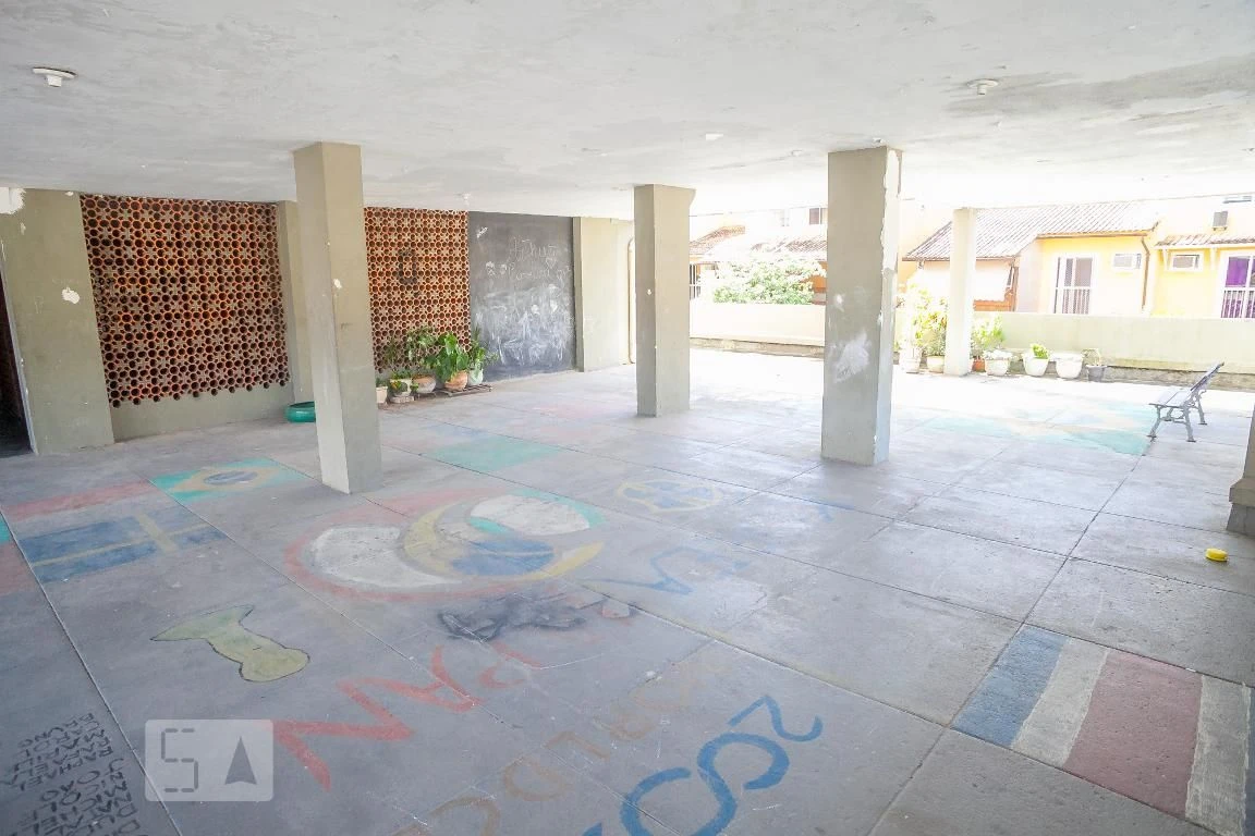 2-bedroom apartment with a mountain view in Rio de Janeiro — photo 9