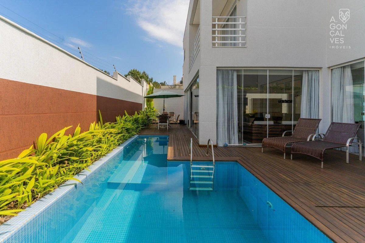 Furnished house with 3 en-suite bedrooms and balconies — photo 38