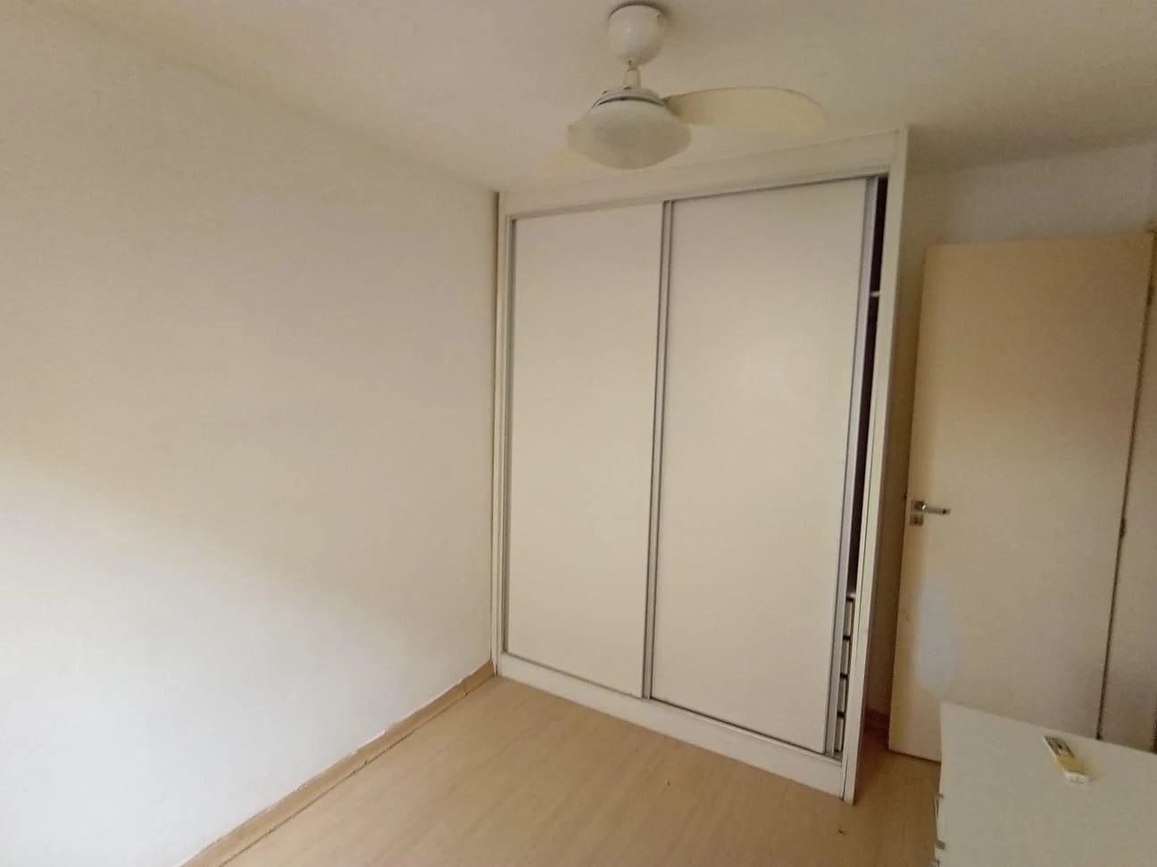 Стиральная машина и 2 спальни: квартира 55 м² — photo 10